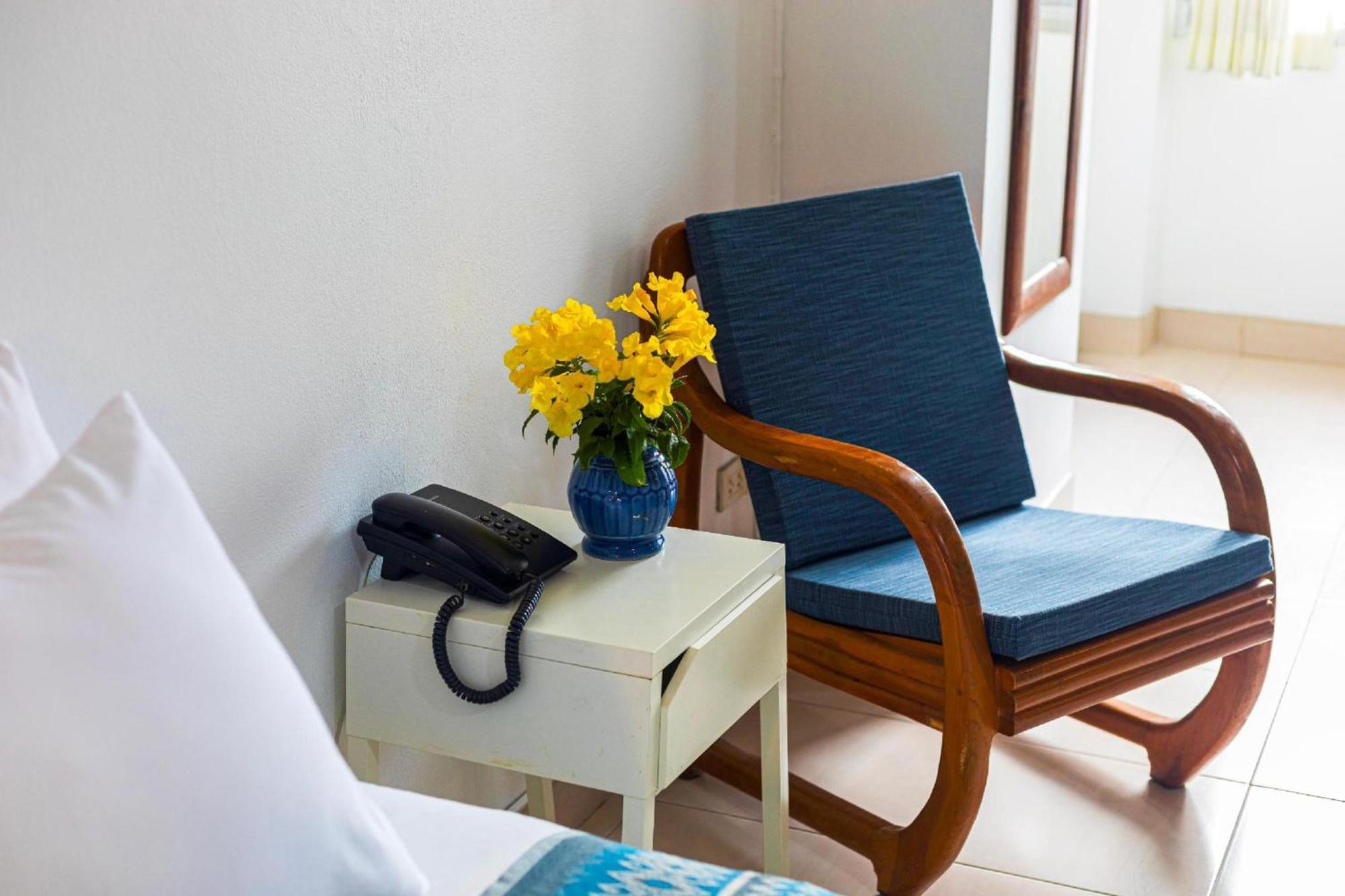 Collection O Howard Square Boutique Hotel Bangkok Buitenkant foto