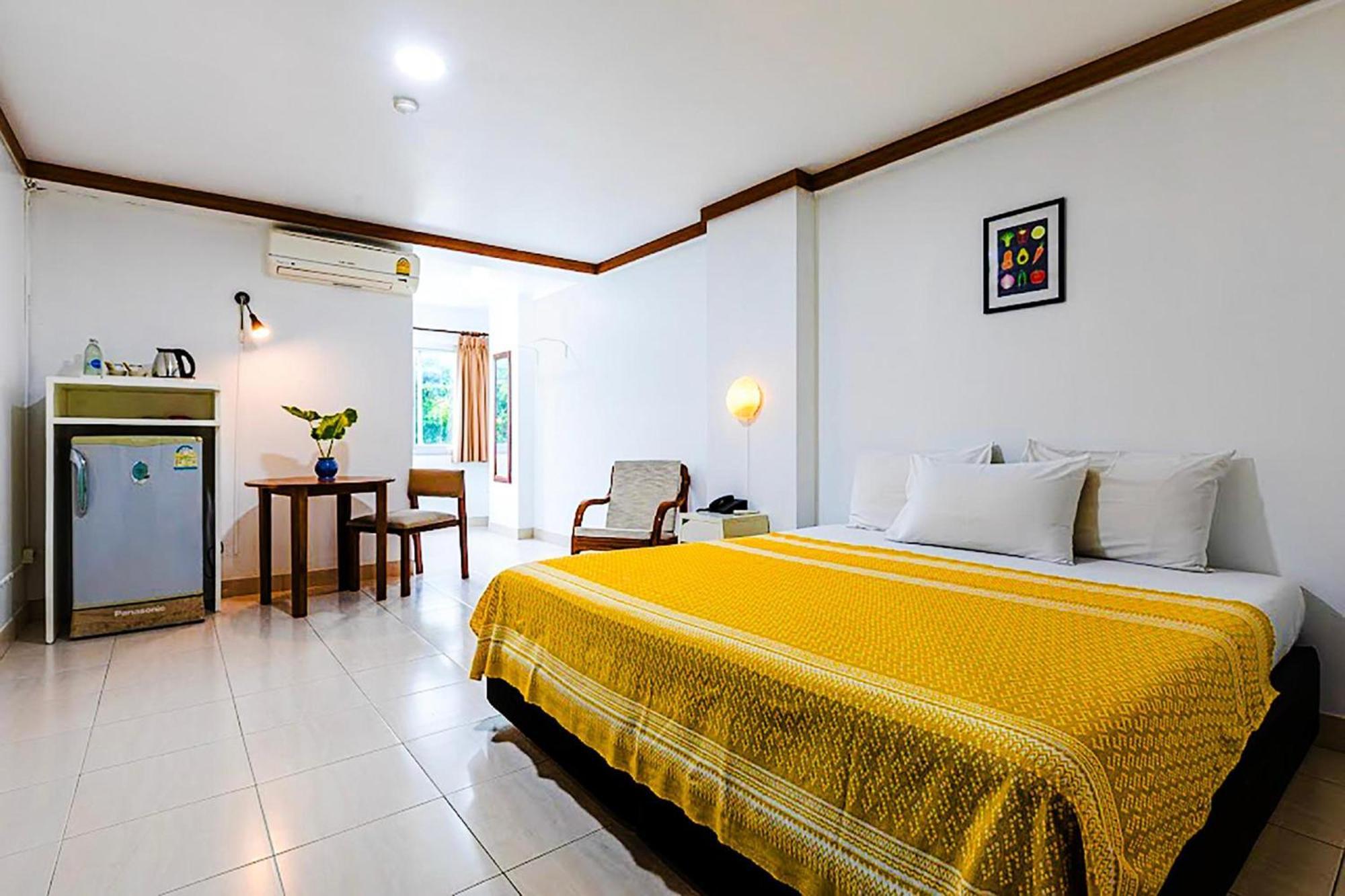 Collection O Howard Square Boutique Hotel Bangkok Buitenkant foto