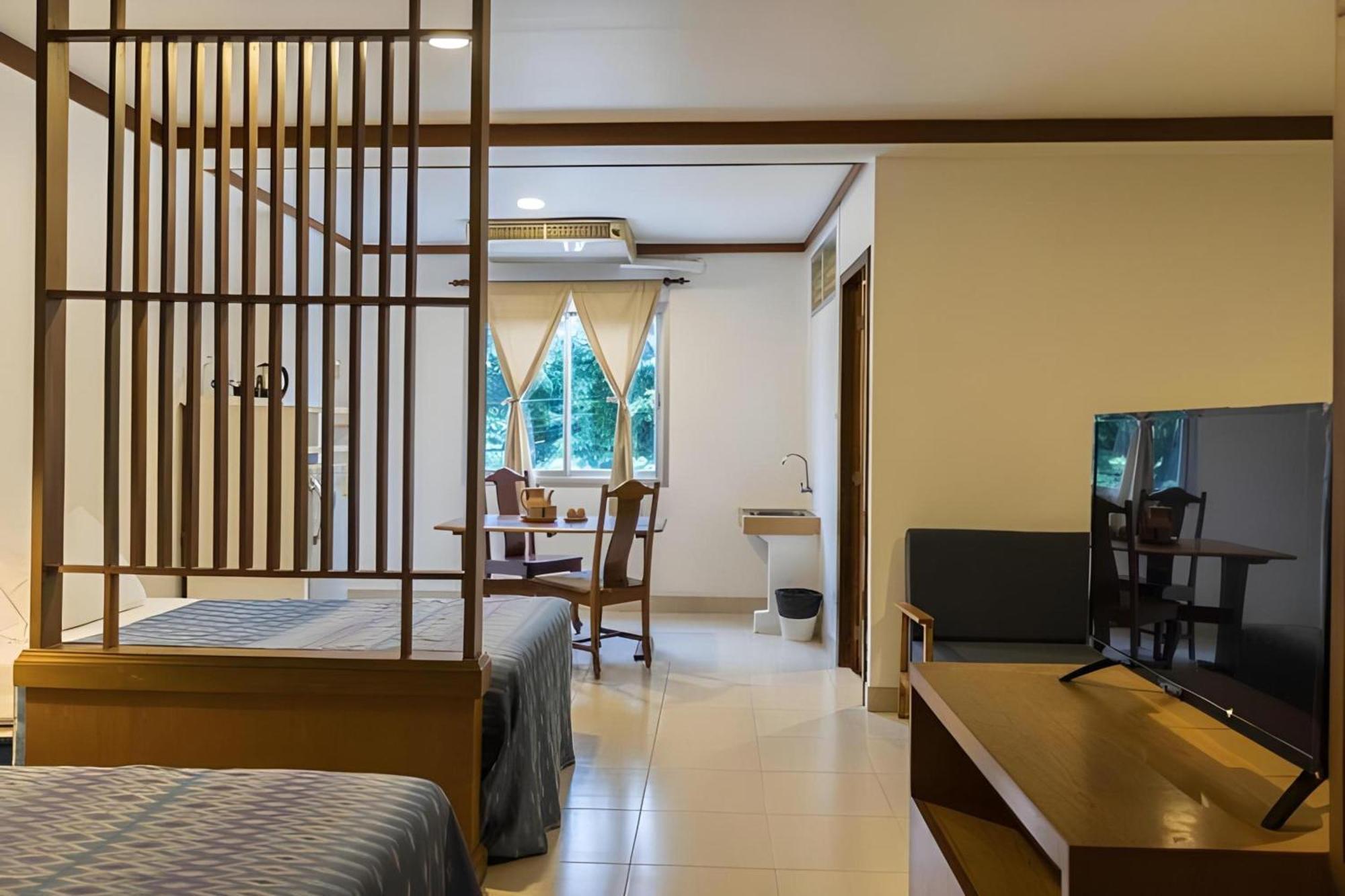 Collection O Howard Square Boutique Hotel Bangkok Buitenkant foto